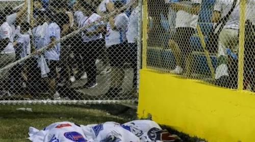 ازدحام جمعیت در استادیومی در السالوادور ۹ کشته برجای گذاشت