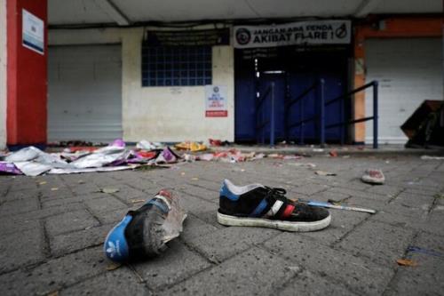 اتفاق مرگبار در فوتبال اندونزی چگونه رخ داد؟