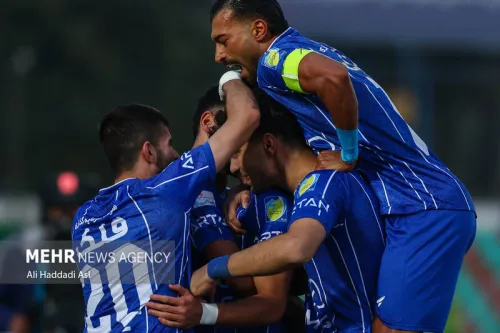 خط دفاع پرسپولیس ضعف دارد