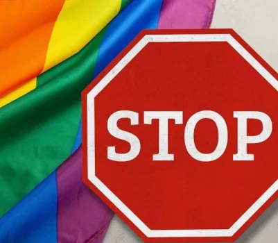 موضع گیری ستاره های فوتبال مقابل یک تصمیم