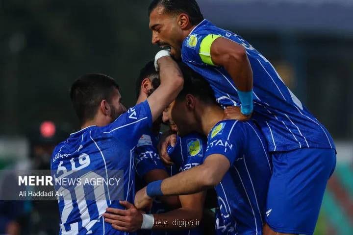 خط دفاع پرسپولیس ضعف دارد